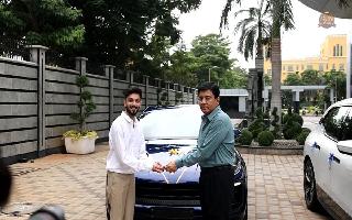 after-rajinikanth-jailer-producer-gifts-porsche-macan-suv-to-films-director-music-director-all-about-the-car